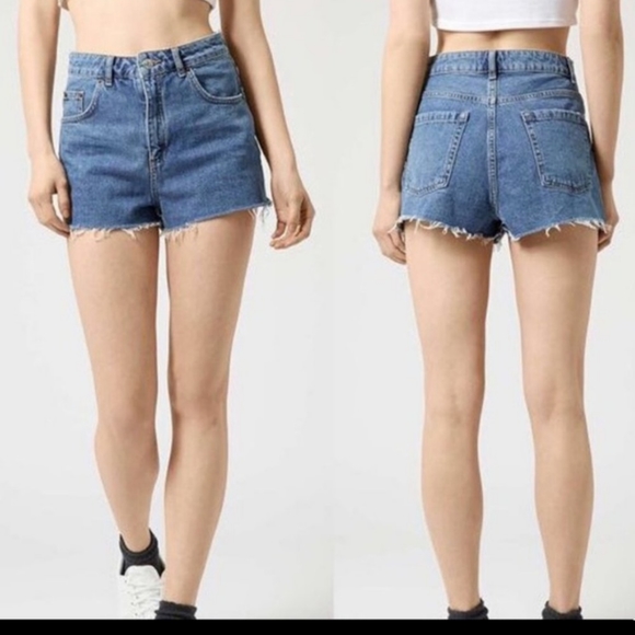 Topshop Moto Mom Shorts, Size 4 - Picture 3 of 3